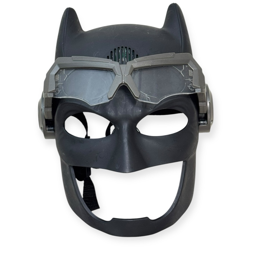Batman Talking and Light Up Heavy‎ Mask